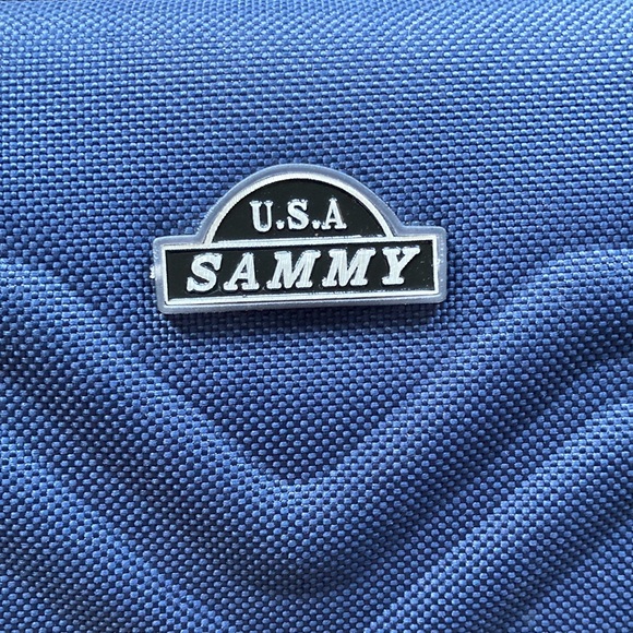 Sammy USA navy blue train case with lots of storage. New. Has lock. - Picture 3 of 10